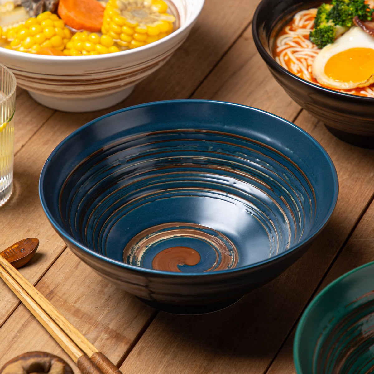 Multicolor Ceramic Ramen Bowl Set of 4 D597