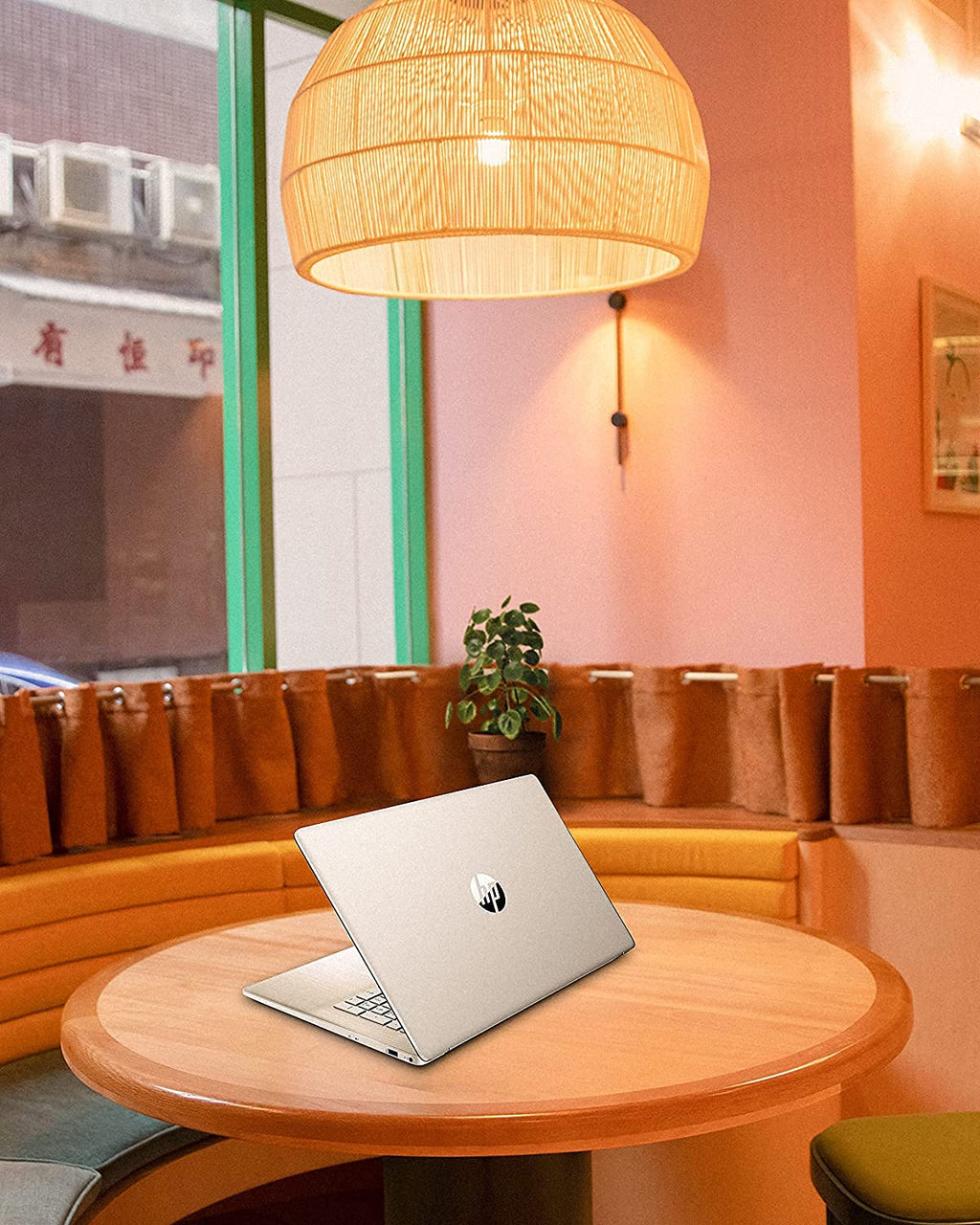 17.3 inch Touchscreen AMD Ryzen 5 Laptop Q620742