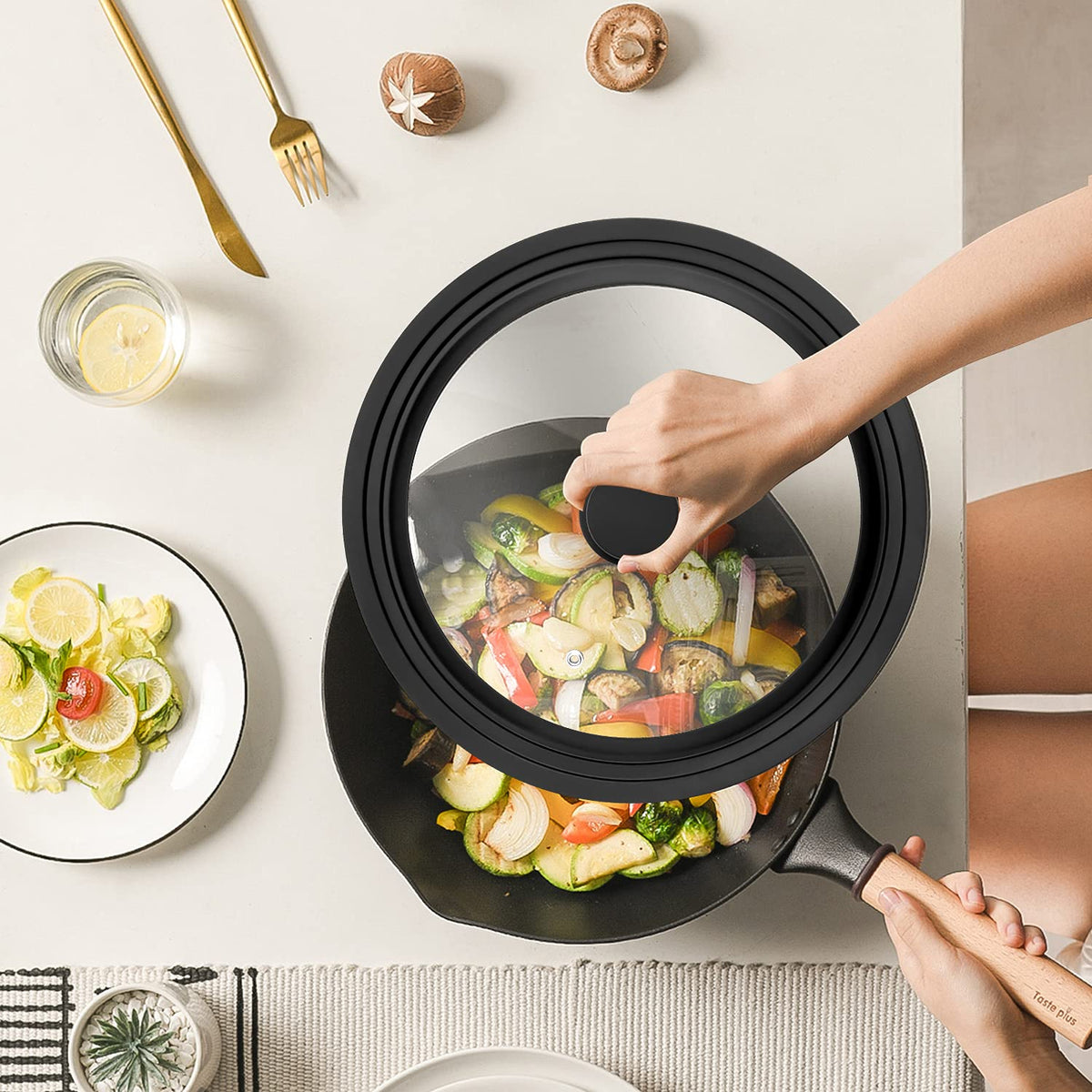 Tempered Glass Universal Lid with Silicone Rim for 10" - 12" Cookware E6533