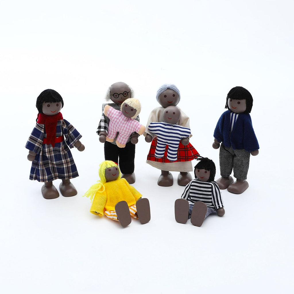Wooden Dollhouse Family Set 23 Pieces Q167