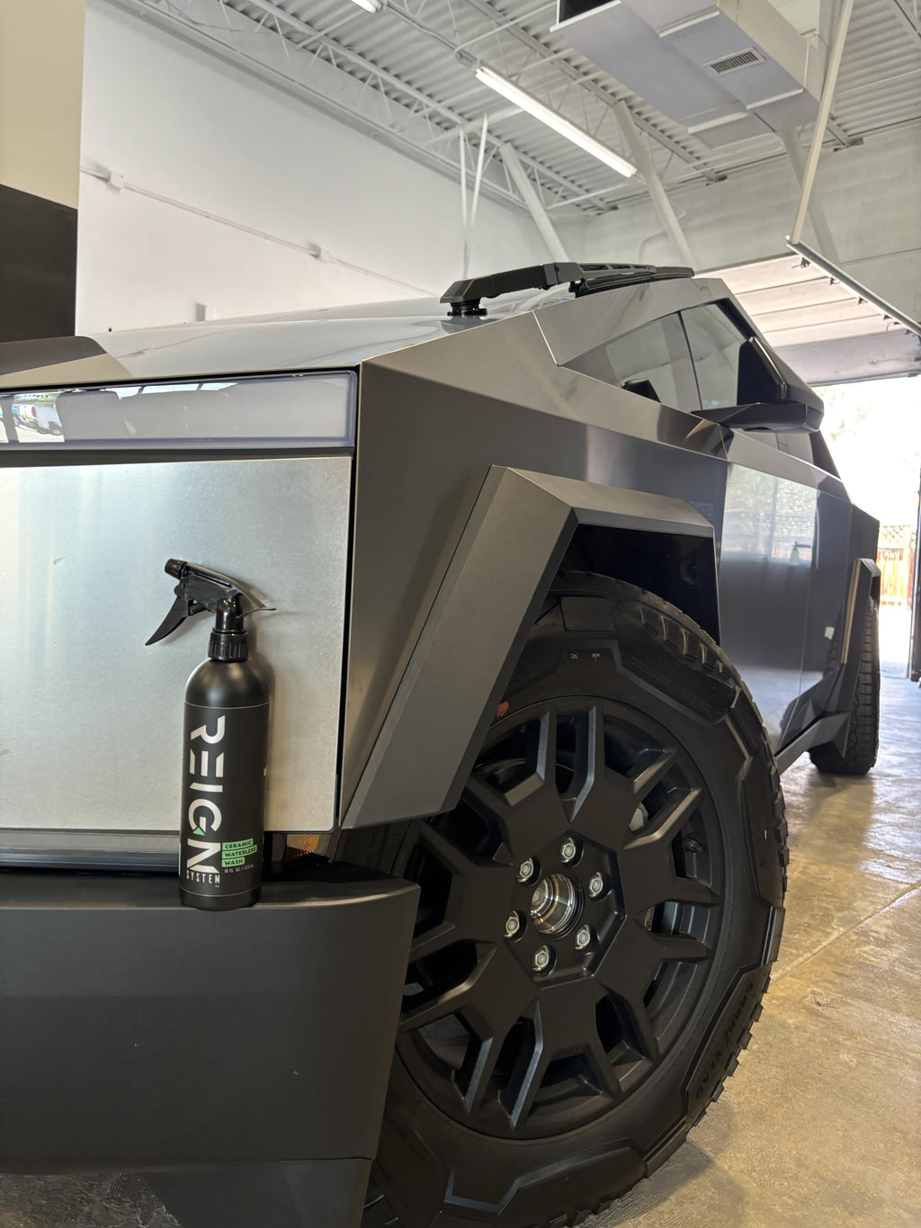 Ceramic Waterless Car Wash Spray with SiO2 Wax, 16 oz E609