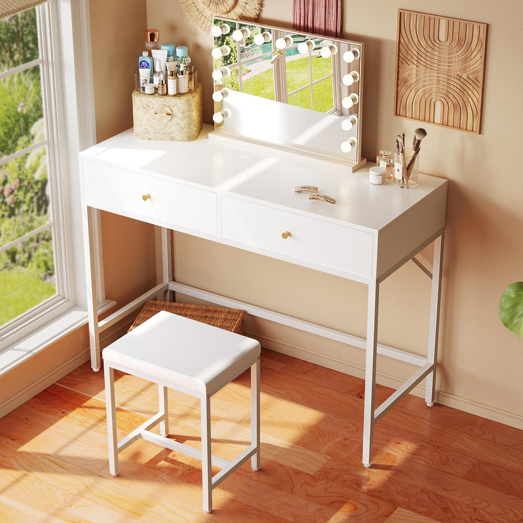 White Desk with 2 Drawers G94402